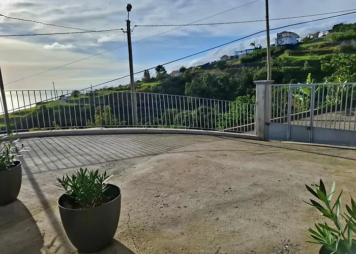 Casa Rosinha, Vistas, Por-do-sol E Conforto Nyaraló Calheta